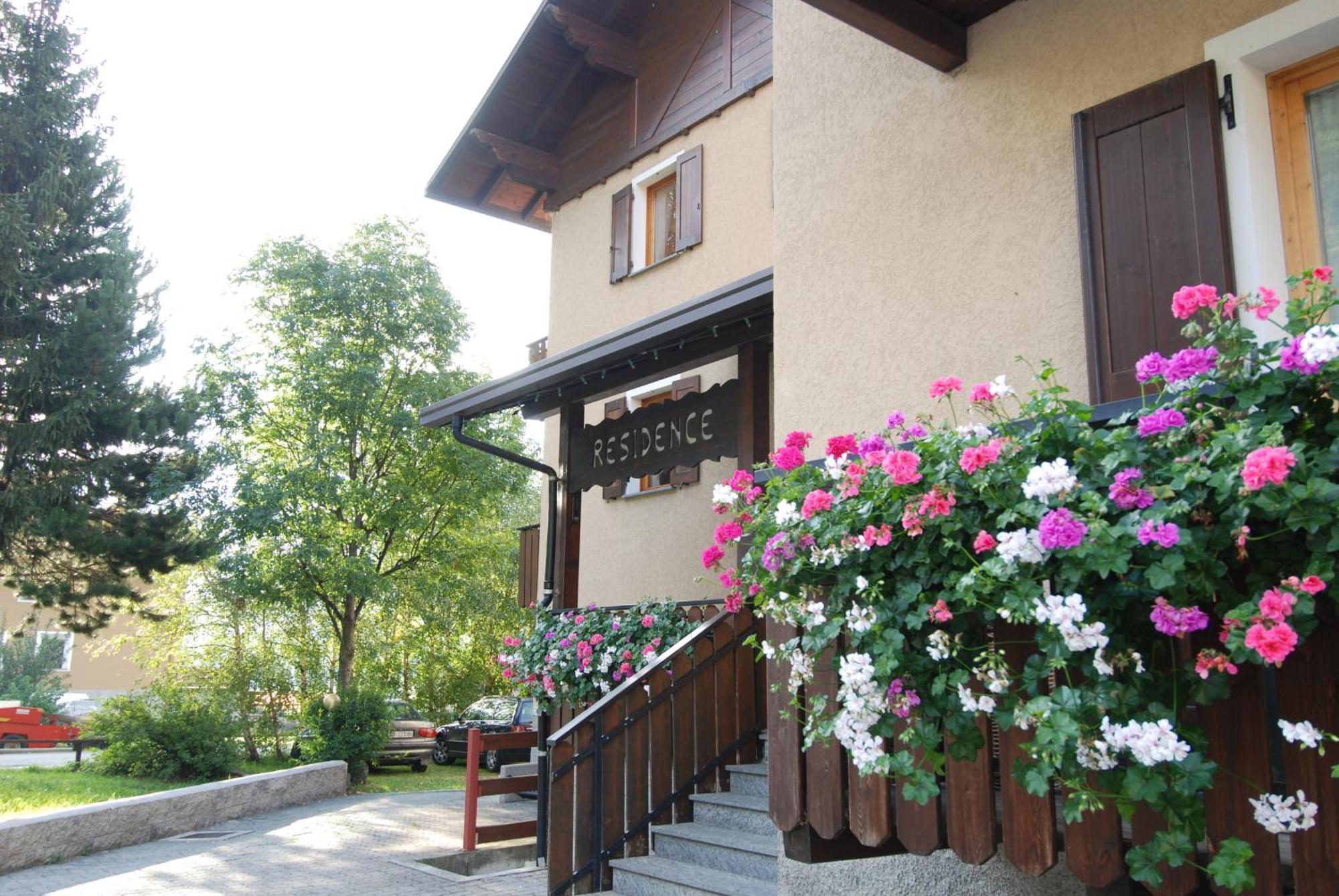 Residence Pian Del Vino Pradelle エクステリア 写真